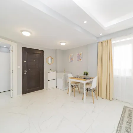 شقة Cozy Flat W Balcony 5 Min To Beach In ألانيا